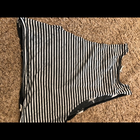 Pink Crop Tank - Picture 2 of 3